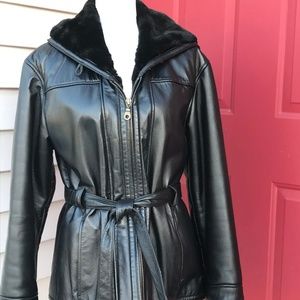 BLACK LEATHER JACKET